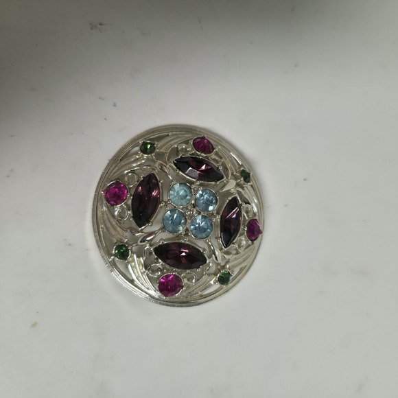 Sarah Coventry Jewelry - Vintage Sarah Coventry SPRINGTIME Brooch Pin Celtic Shield Rhinestone 1970s